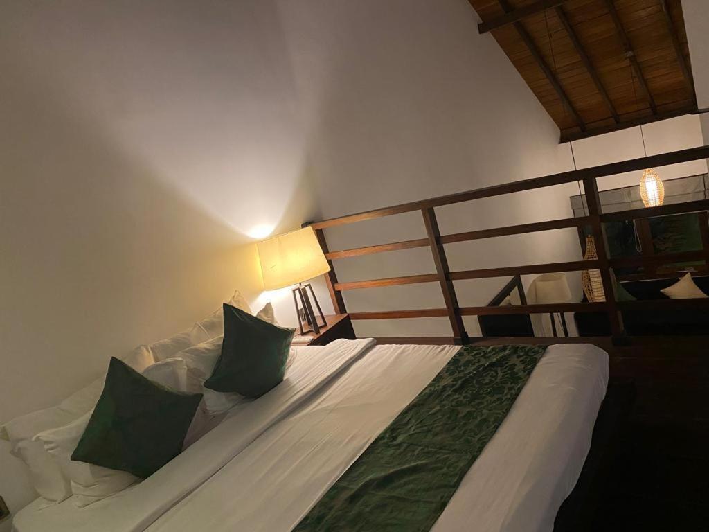 Ayana Sea Hotell Wadduwa Exteriör bild