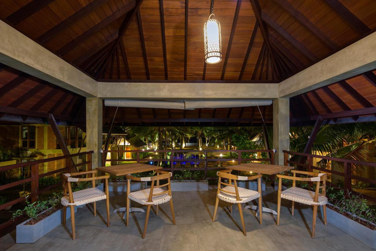 Ayana Sea Hotell Wadduwa Exteriör bild